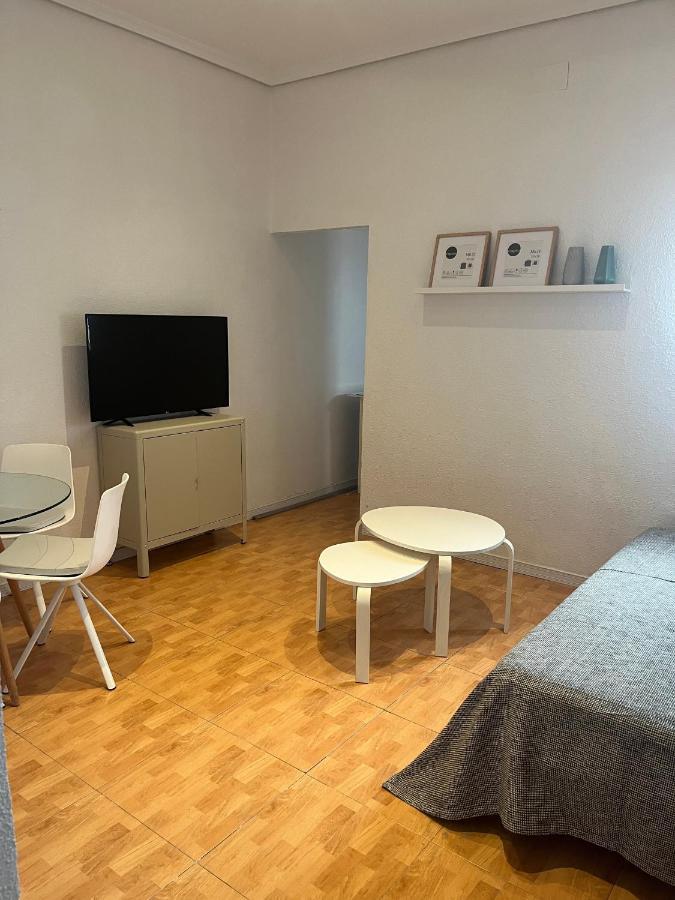 마드리드 Piso En Valdeacederas 아파트 외부 사진